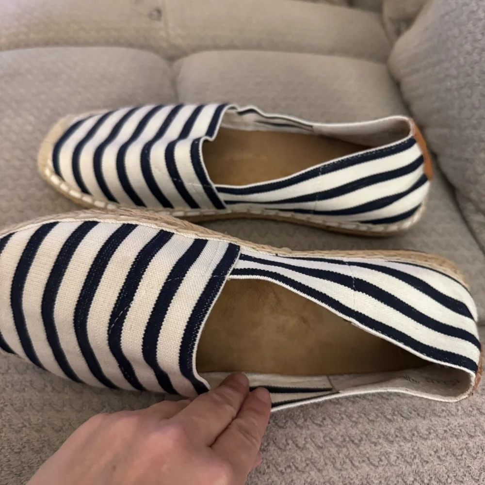 Vionic Valerie striped espadrilles flats loafers size 8